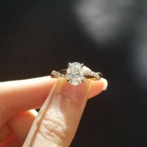 1.0 CT Oval Shaped Moissanite Twisted Pave Setting Engagement Ring 1.0 CT Oval Shaped Moissanite Twisted Pave Setting Engagement Ring