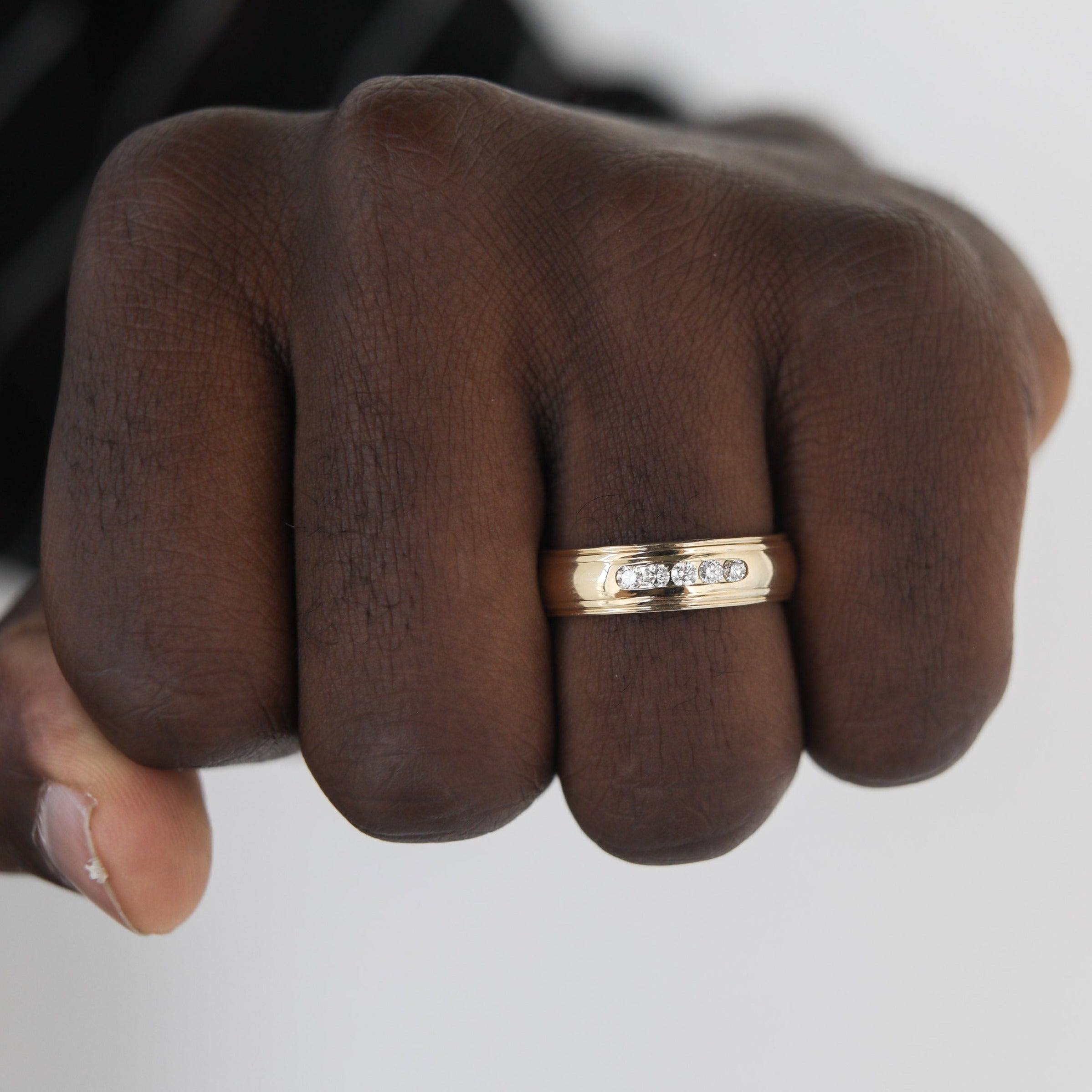 Stone Setting High Polish Finish Men's Band 11 Stone Setting High Polish Finish Men's Band 11