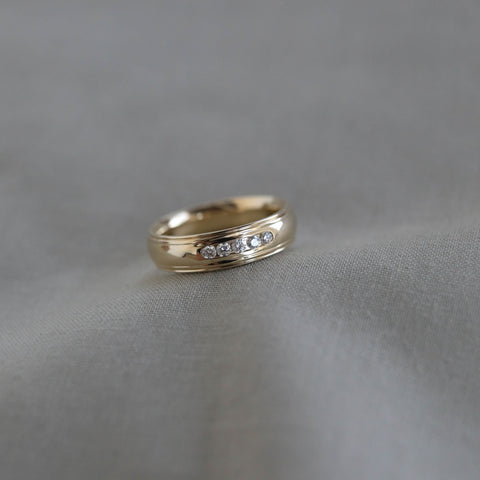 Stone Setting High Polish Finish Men's Band 13 Stone Setting High Polish Finish Men's Band 13