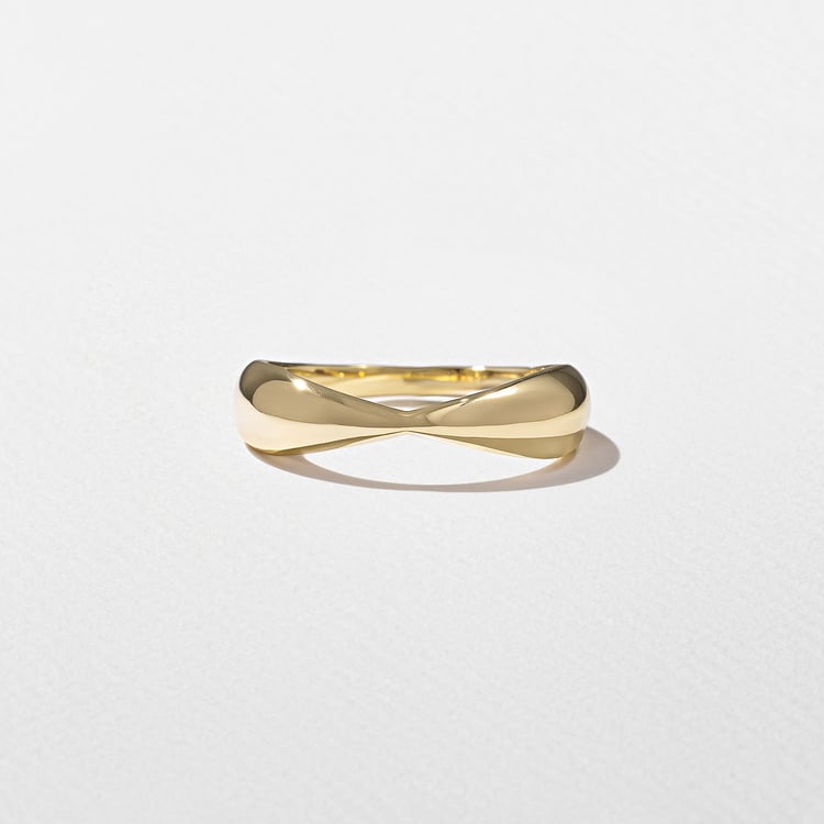 Sonora Curved Wedding Band