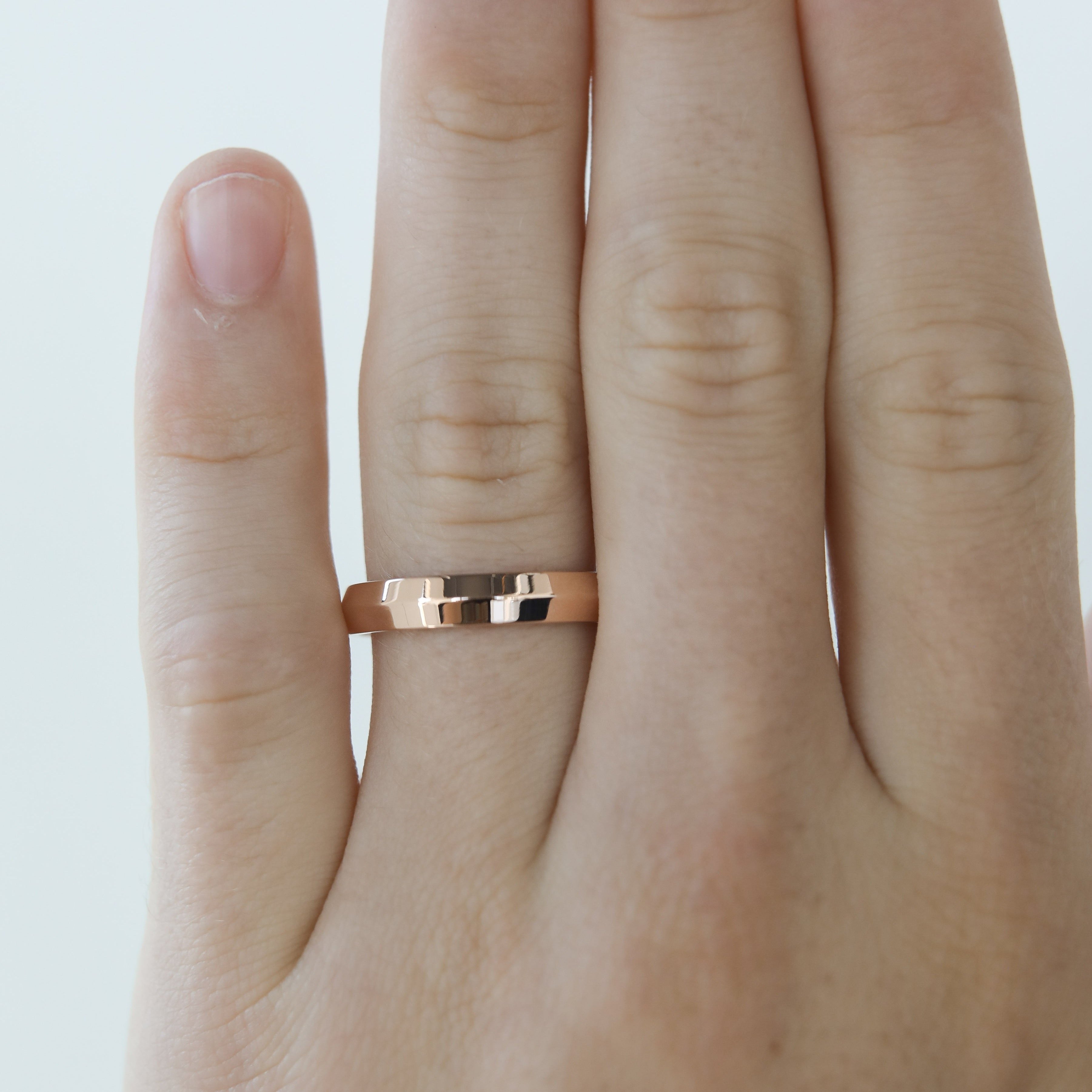 Polished Finish Yellow Gold Regular Men's Wedding Band 5 Polished Finish Yellow Gold Regular Men's Wedding Band 5