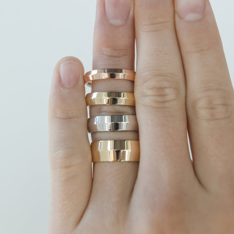 Polished Finish Yellow Gold Regular Men's Wedding Band 9 Polished Finish Yellow Gold Regular Men's Wedding Band 9