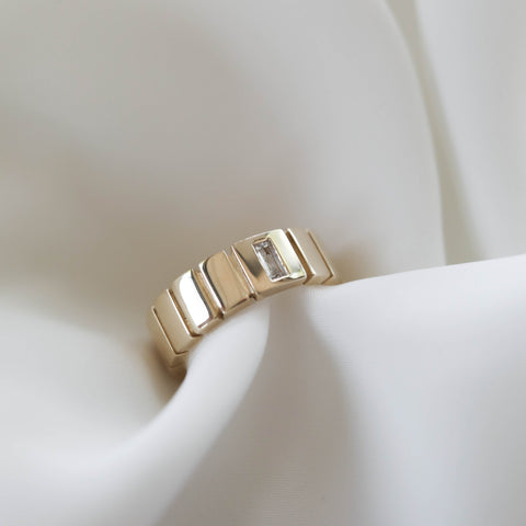 Polished Finish Stone Setting Men's Classic Wedding Band 5 Polished Finish Stone Setting Men's Classic Wedding Band 5