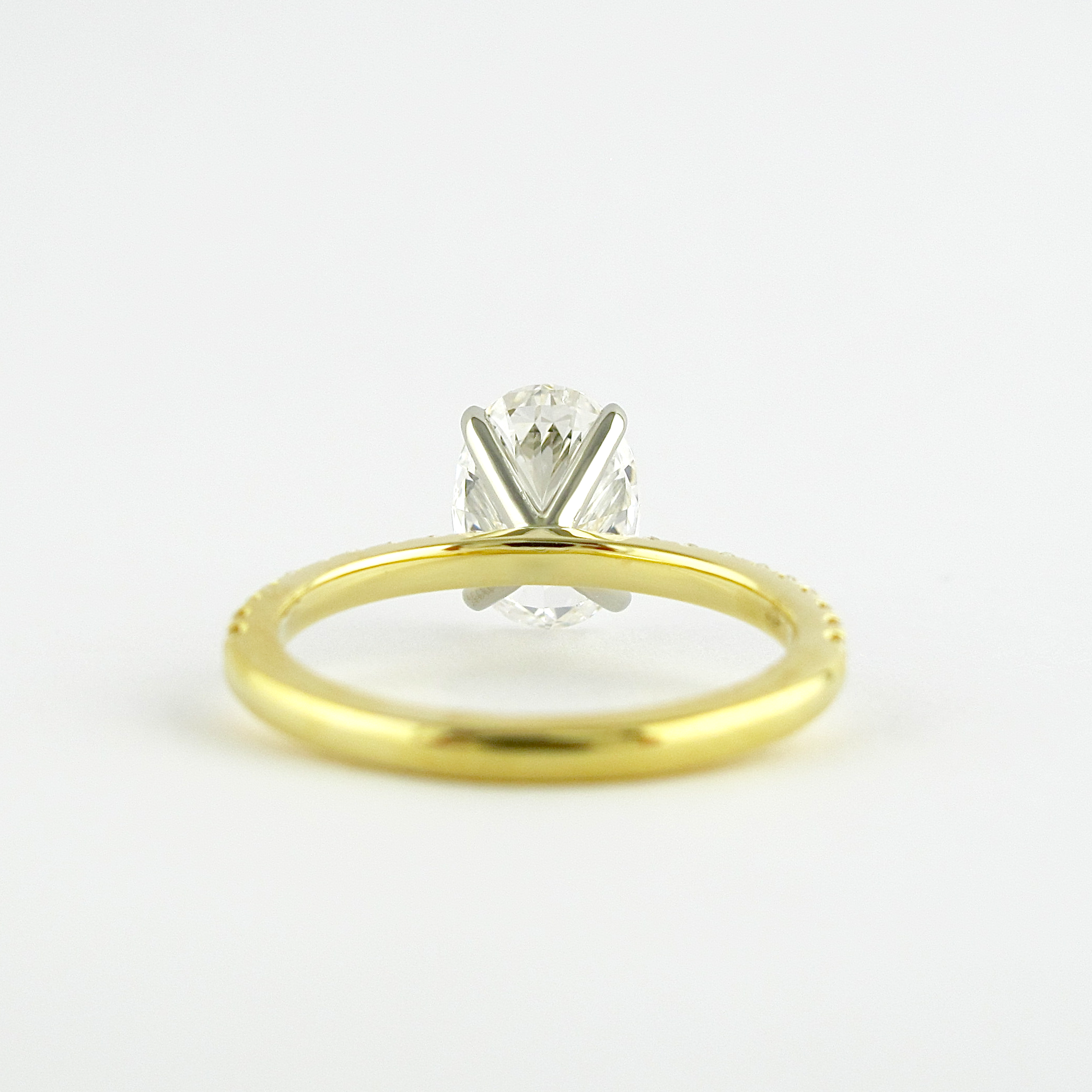 1.33 CT Oval Solitaire & Pave Setting Moissanite Engagement Ring 5 1.33 CT Oval Solitaire & Pave Setting Moissanite Engagement Ring 5