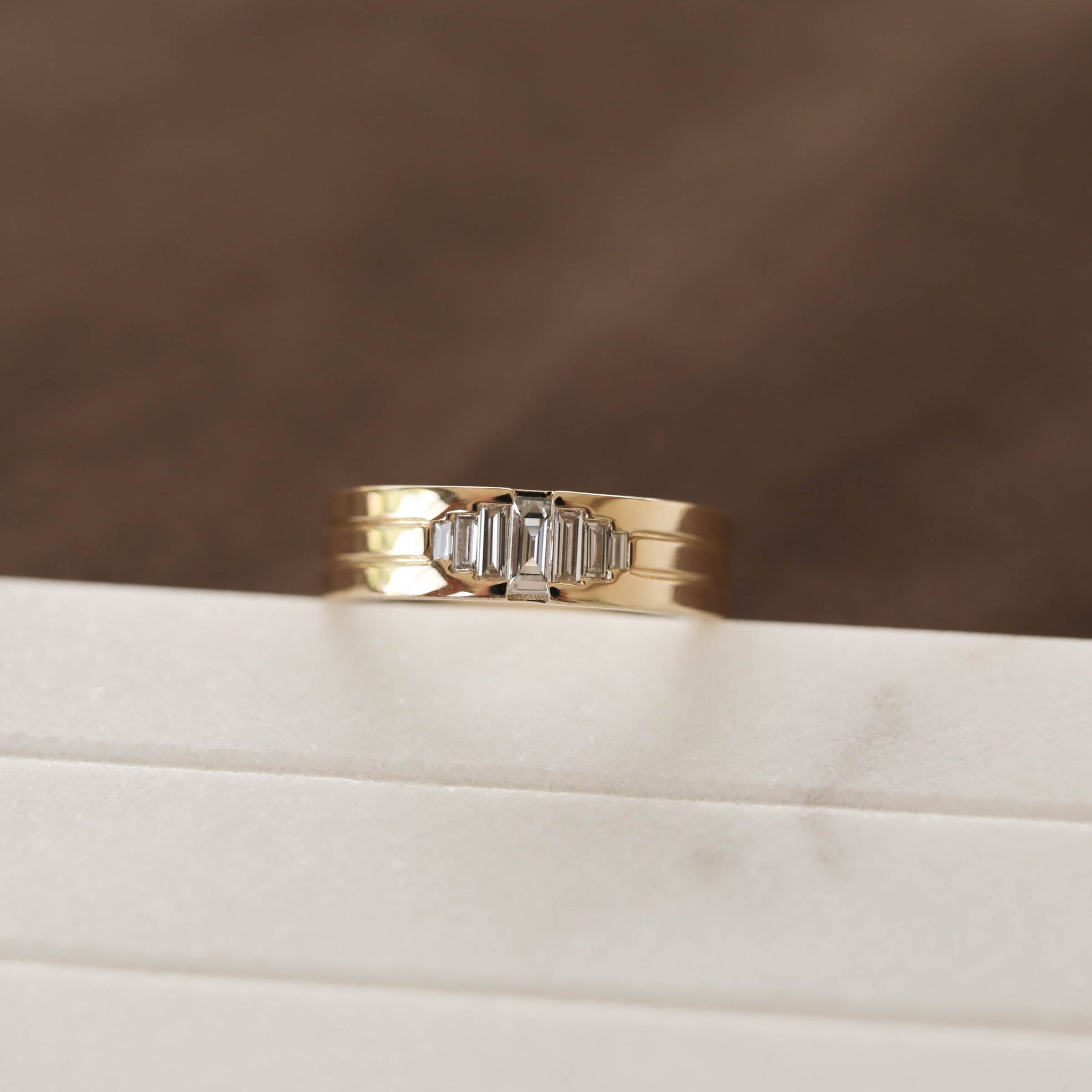 Stone Setting Classic High-Polish Finish Men's Band 7 Stone Setting Classic High-Polish Finish Men's Band 7