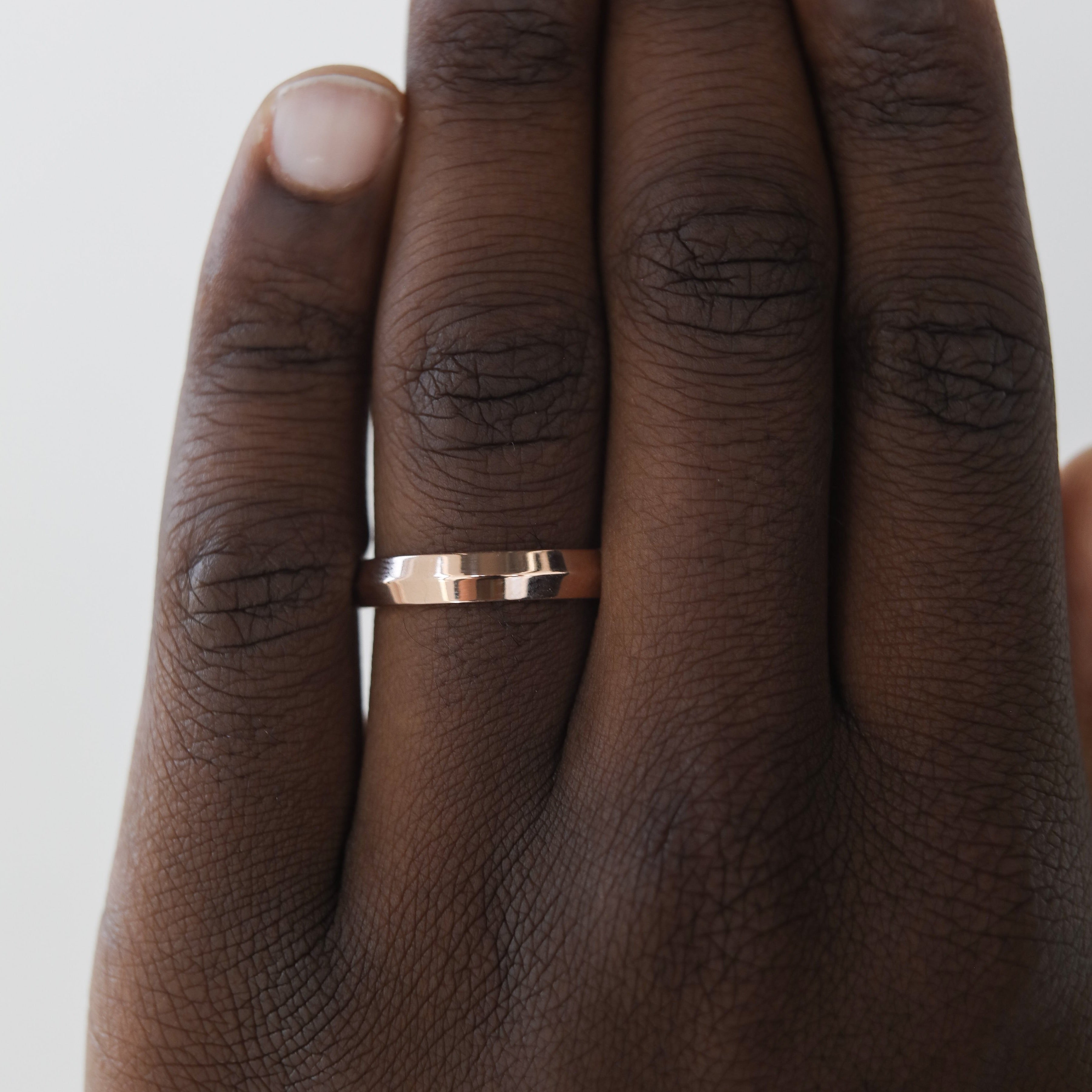 Polished Finish Yellow Gold Regular Men's Wedding Band 10 Polished Finish Yellow Gold Regular Men's Wedding Band 10