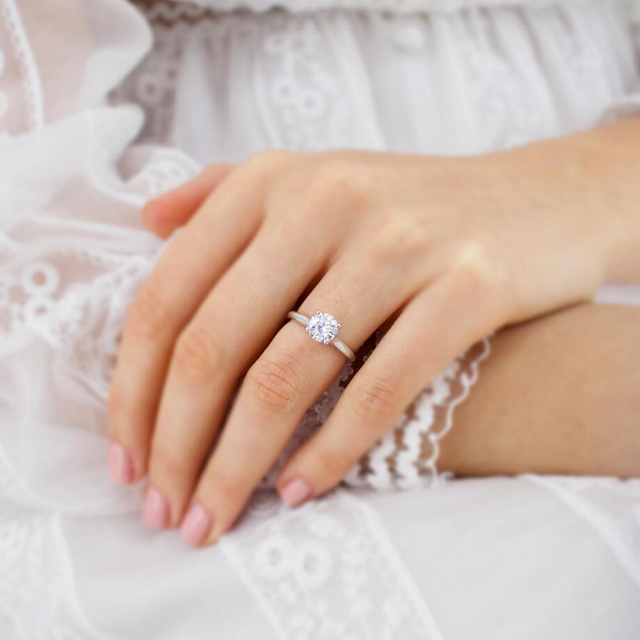 1.20 CT Round Shaped Moissanite Solitaire Engagement Ring 6 1.20 CT Round Shaped Moissanite Solitaire Engagement Ring 6