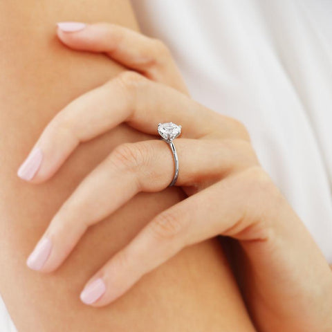 2.20 CT Round Shaped Moissanite Solitaire Style Engagement Ring 2 2.20 CT Round Shaped Moissanite Solitaire Style Engagement Ring 2
