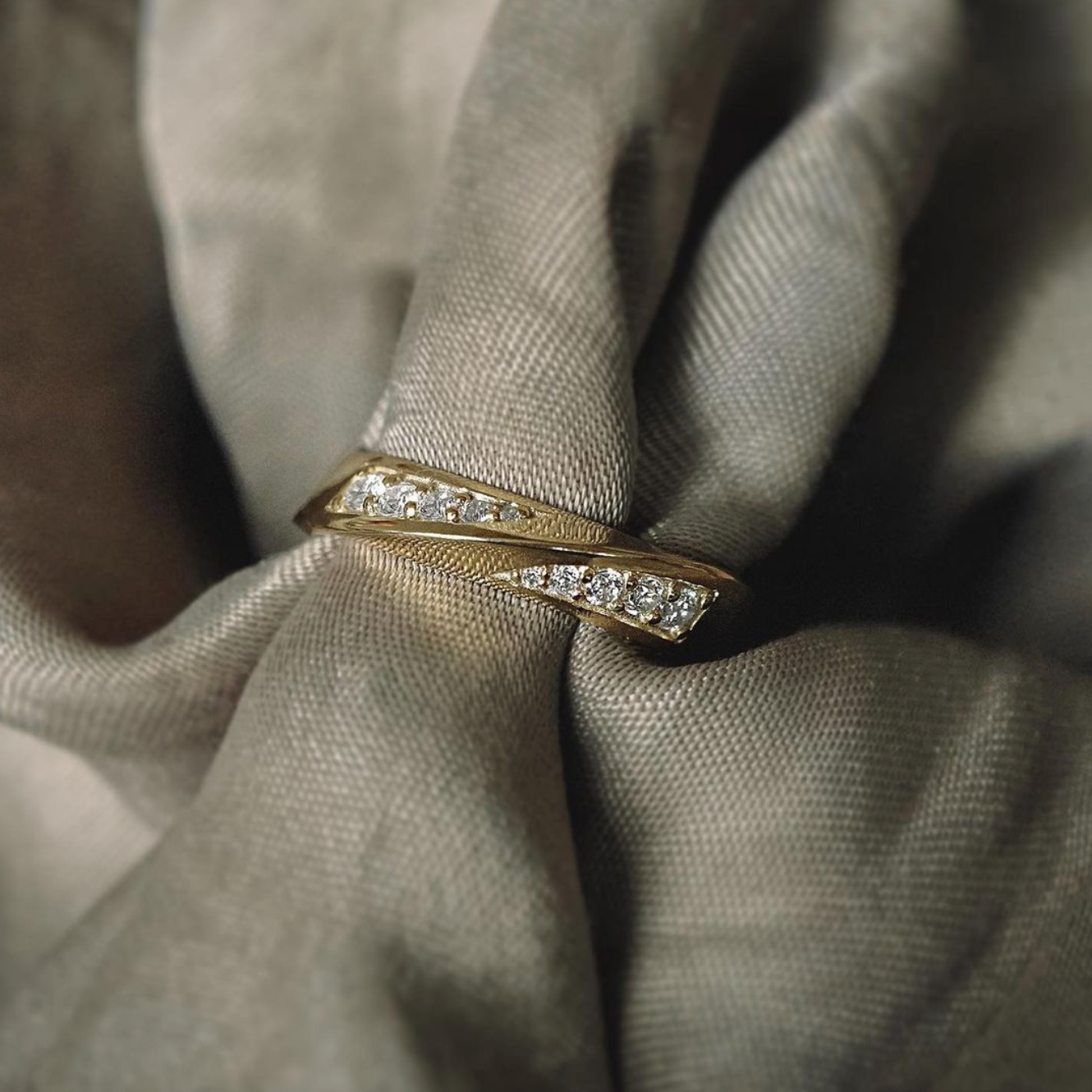 Spiral Classic Wedding Band For Men 3 Spiral Classic Wedding Band For Men 3