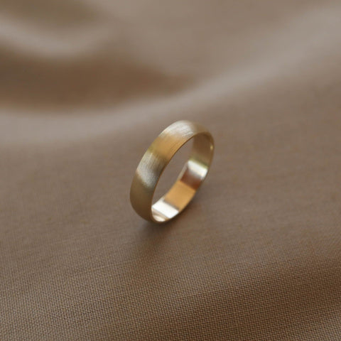 Polished Finish Classic Men's Wedding Band 8 Polished Finish Classic Men's Wedding Band 8