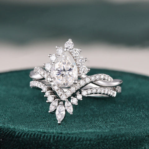 1.50 CT Pear Cut Twisted Art Deco Moissanite Bridal Ring Set 6 1.50 CT Pear Cut Twisted Art Deco Moissanite Bridal Ring Set 6