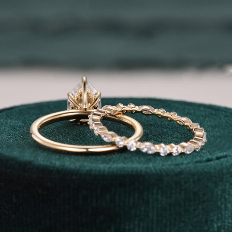 1.0 CT Pear Cut Solitaire Moissanite Bridal Ring Set 5 1.0 CT Pear Cut Solitaire Moissanite Bridal Ring Set 5