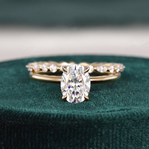 1.50 CT Oval Cut Solitaire Moissanite Bridal Ring Set 4 1.50 CT Oval Cut Solitaire Moissanite Bridal Ring Set 4