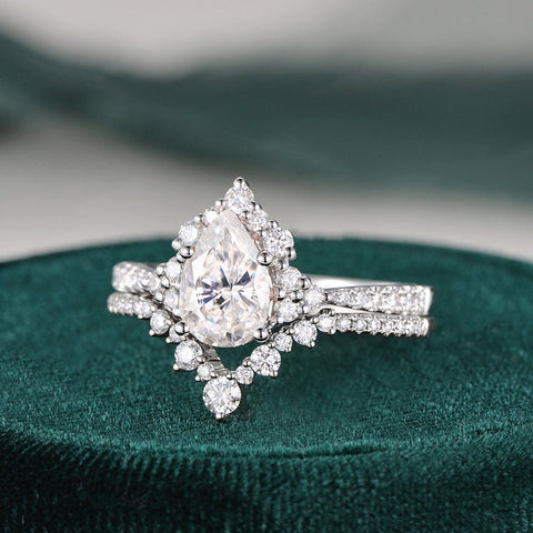 1.50 CT Pear Cut Cluster Moissanite Bridal Ring Set 4 1.50 CT Pear Cut Cluster Moissanite Bridal Ring Set 4