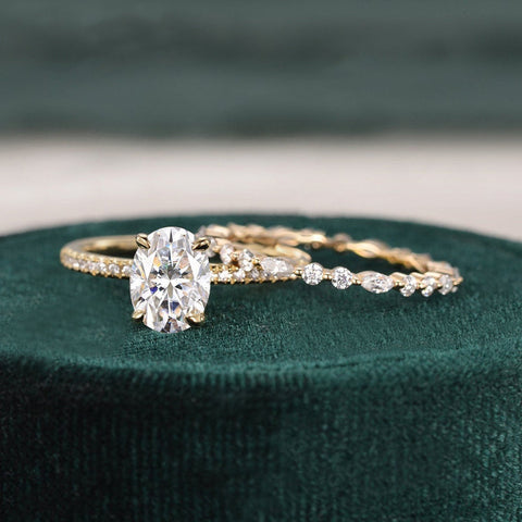 1.50 CT Oval Cut Solitaire Moissanite Bridal Ring Set 4 1.50 CT Oval Cut Solitaire Moissanite Bridal Ring Set 4
