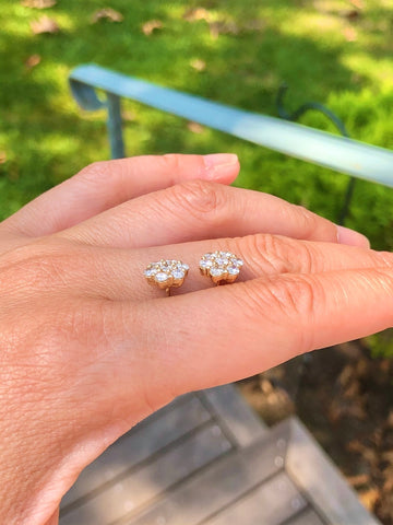 1.40 TCW Round Shaped Moissanite Floral Stud Style Earrings 1.40 TCW Round Shaped Moissanite Floral Stud Style Earrings