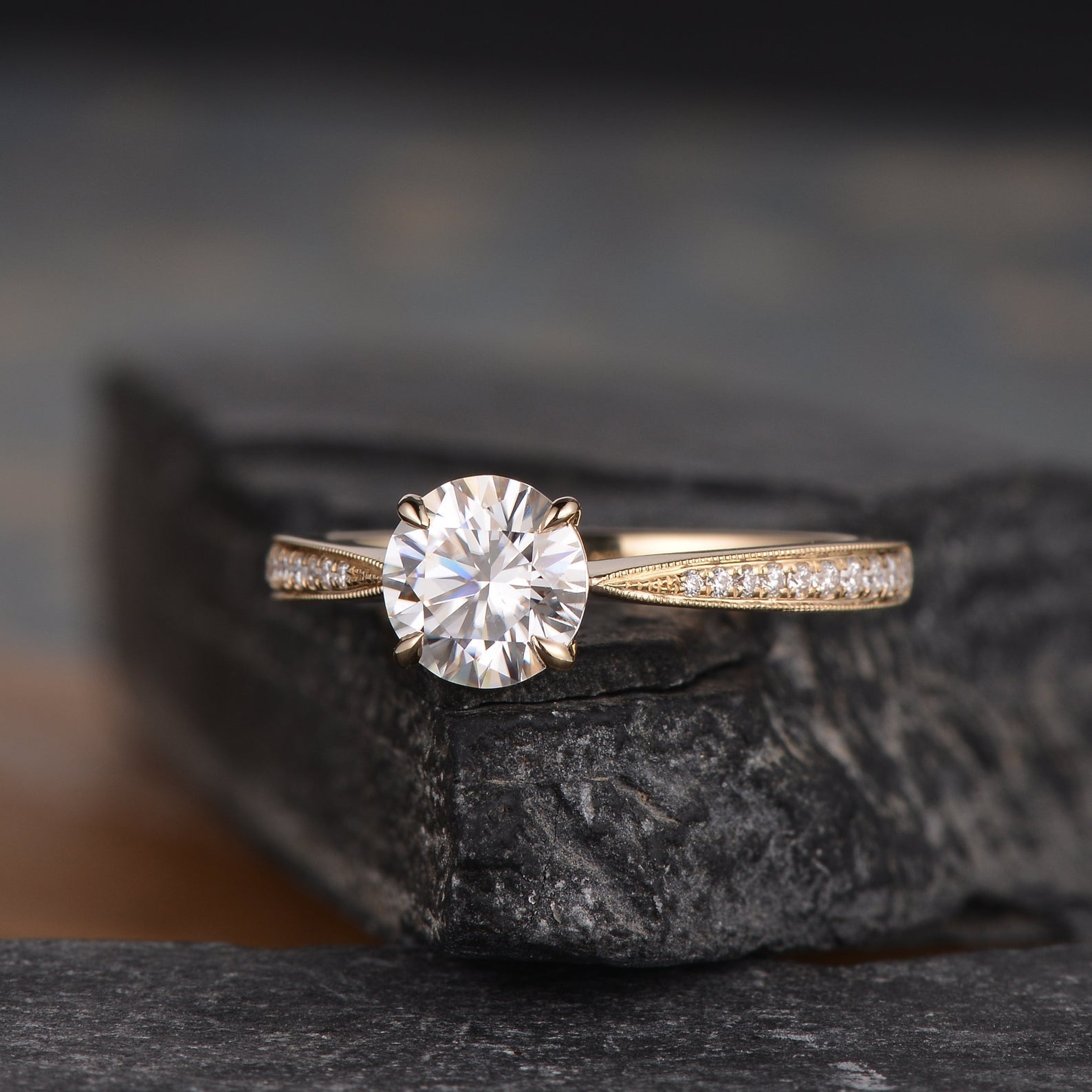 1.0 CT Round Cut Solitaire Moissanite Engagement Ring 3 1.0 CT Round Cut Solitaire Moissanite Engagement Ring 3