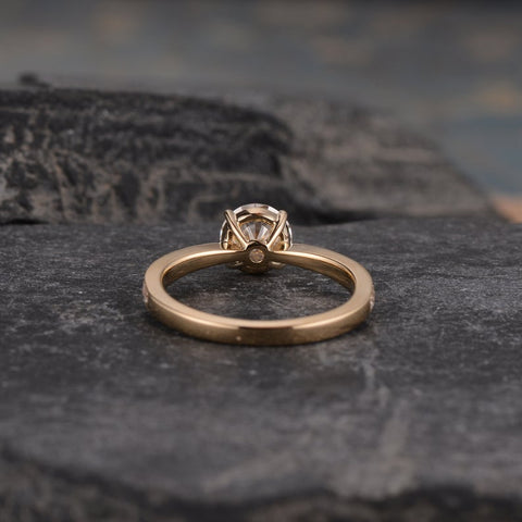 1.0 CT Round Cut Solitaire Moissanite Engagement Ring 5 1.0 CT Round Cut Solitaire Moissanite Engagement Ring 5