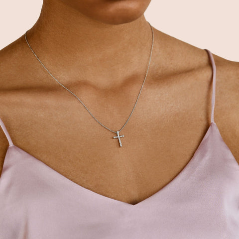 0.17 CT Round Cut Cross Pendant Moissanite Diamond Necklace 1 0.17 CT Round Cut Cross Pendant Moissanite Diamond Necklace 1