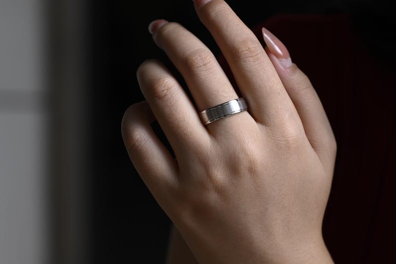 Delicate Men's Wedding Band Brushed in Solid Gold 5