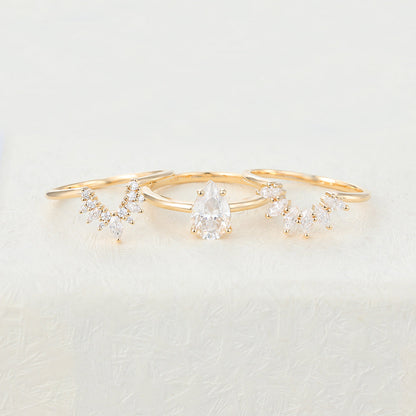 1.50 CT Pear Moissanite Solitaire Bridal Ring Set 6