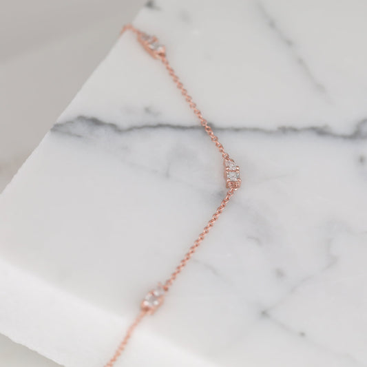 0.3 TCW Pear & Asscher Cut Moissanite Clover Bracelet