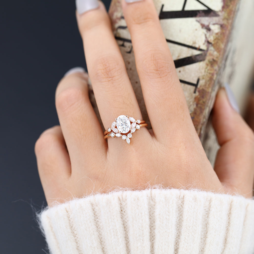 1.33 CT Oval Moissanite Cluster Bridal Ring Set 2