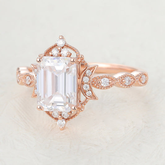 Emerald Vintage Art Deco Lab-Grown Diamond Engagement Ring