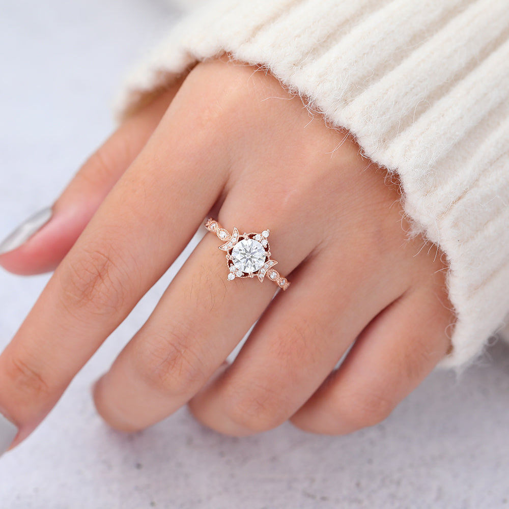 Round Vintage Art Deco Lab-Grown Diamond Engagement Ring