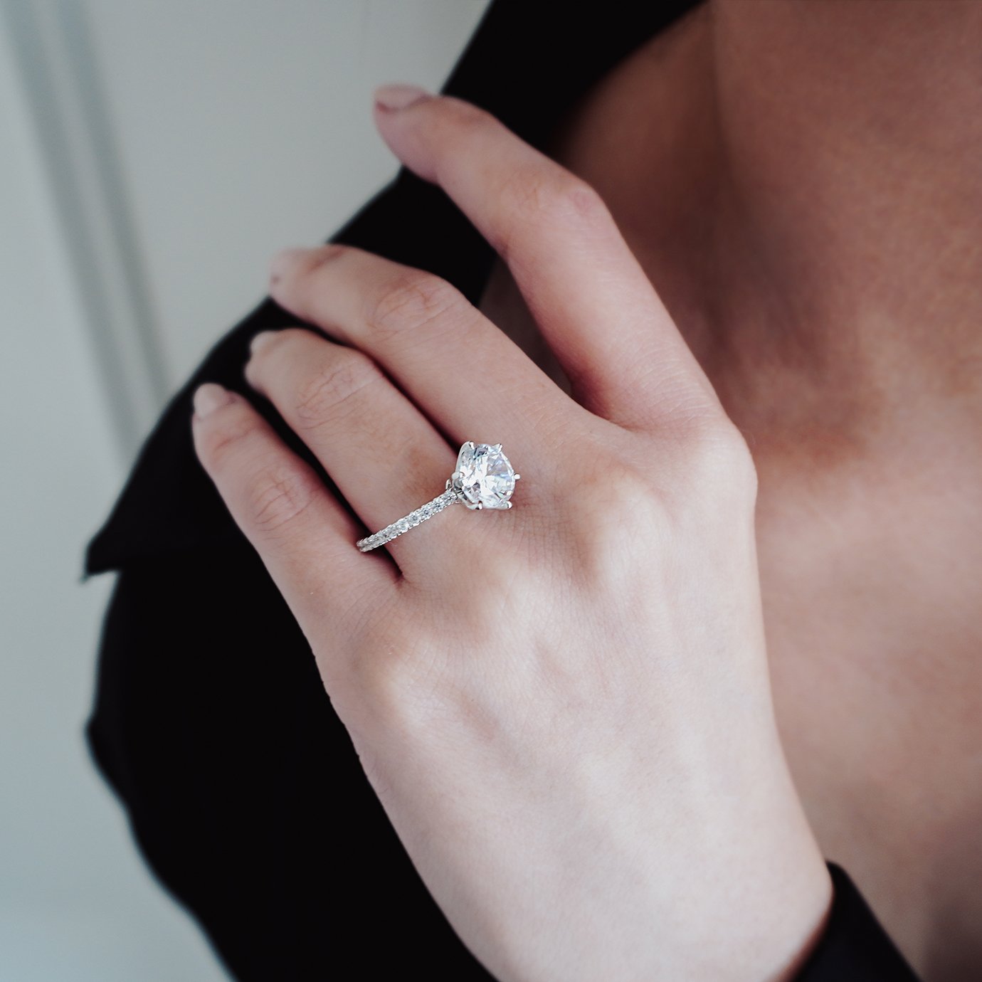 2.0 CT Round Shaped Moissanite Solitaire Pave Setting Engagement Ring 2