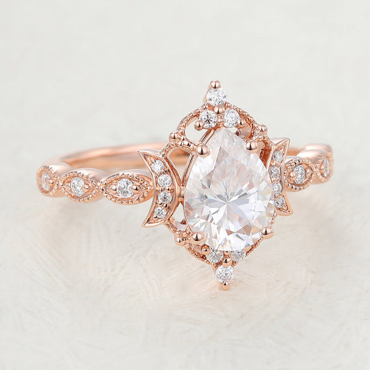 Pear Vintage Art Deco Lab-Grown Diamond Engagement Ring