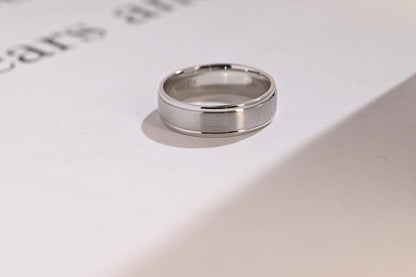 Delicate Men's Wedding Band Brushed in Solid Gold 9