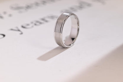 Delicate Men's Wedding Band Brushed in Solid Gold 2