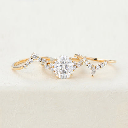 3.0 CT Oval Moissanite Cluster Bridal Ring Set 6