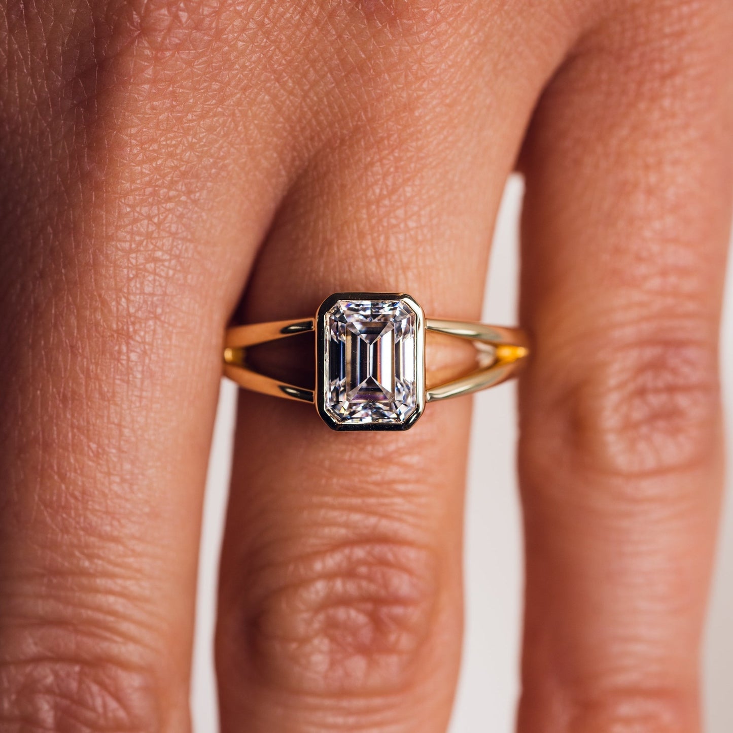 Emerald Solitaire & Split Shank Moissanite Engagement Ring