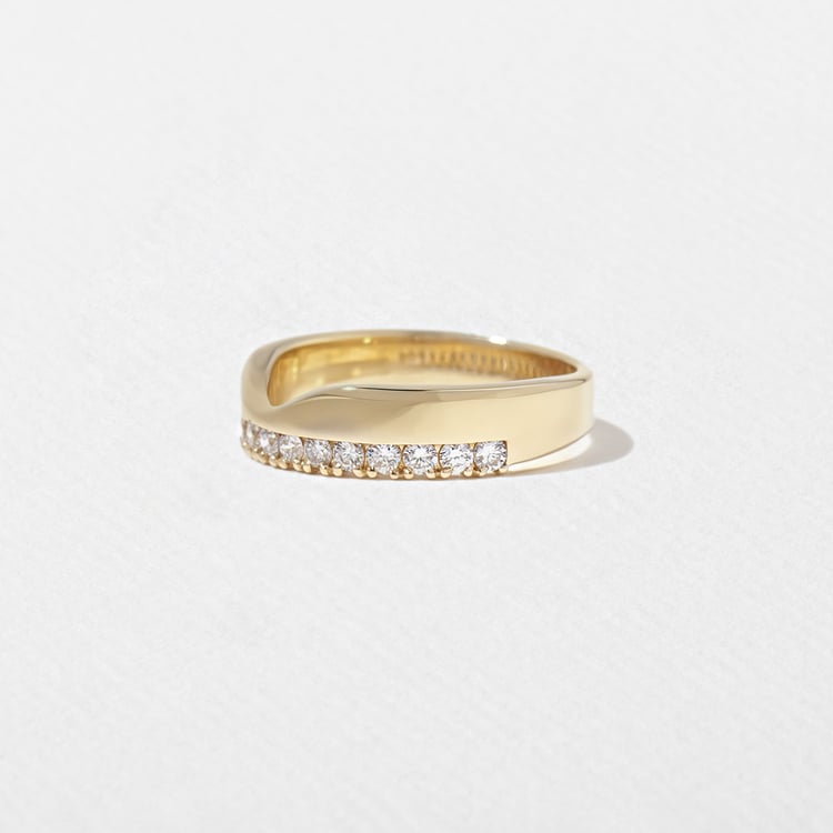 0.78 TCW Round Curved Lab Grown Diamond Wedding Band