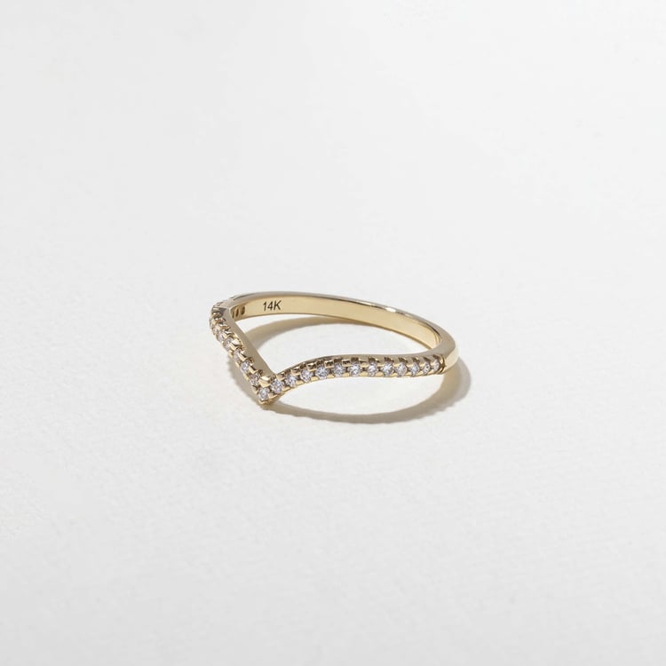 0.20 TCW Oval Curved Lab Grown Diamond Wedding Band