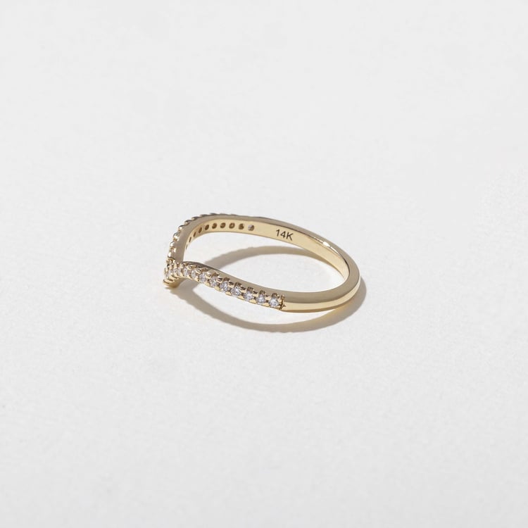 0.20 TCW Oval Curved Lab Grown Diamond Wedding Band