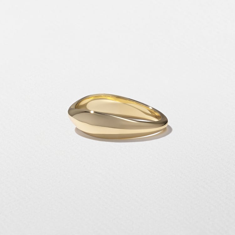 Sonora Curved Wedding Band