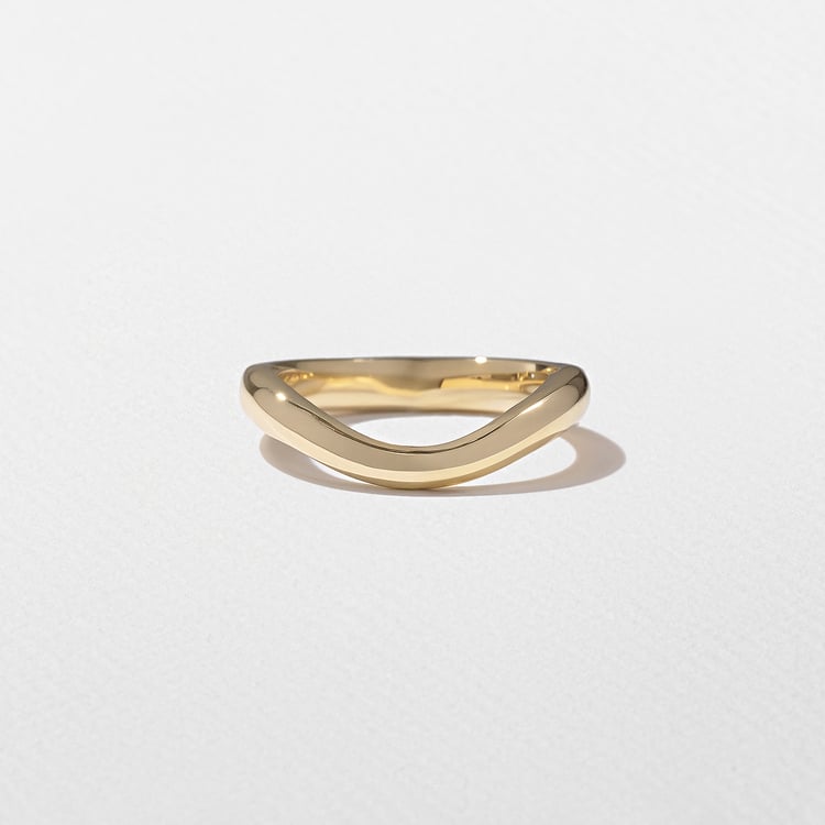 Swan Curved Wedding Band