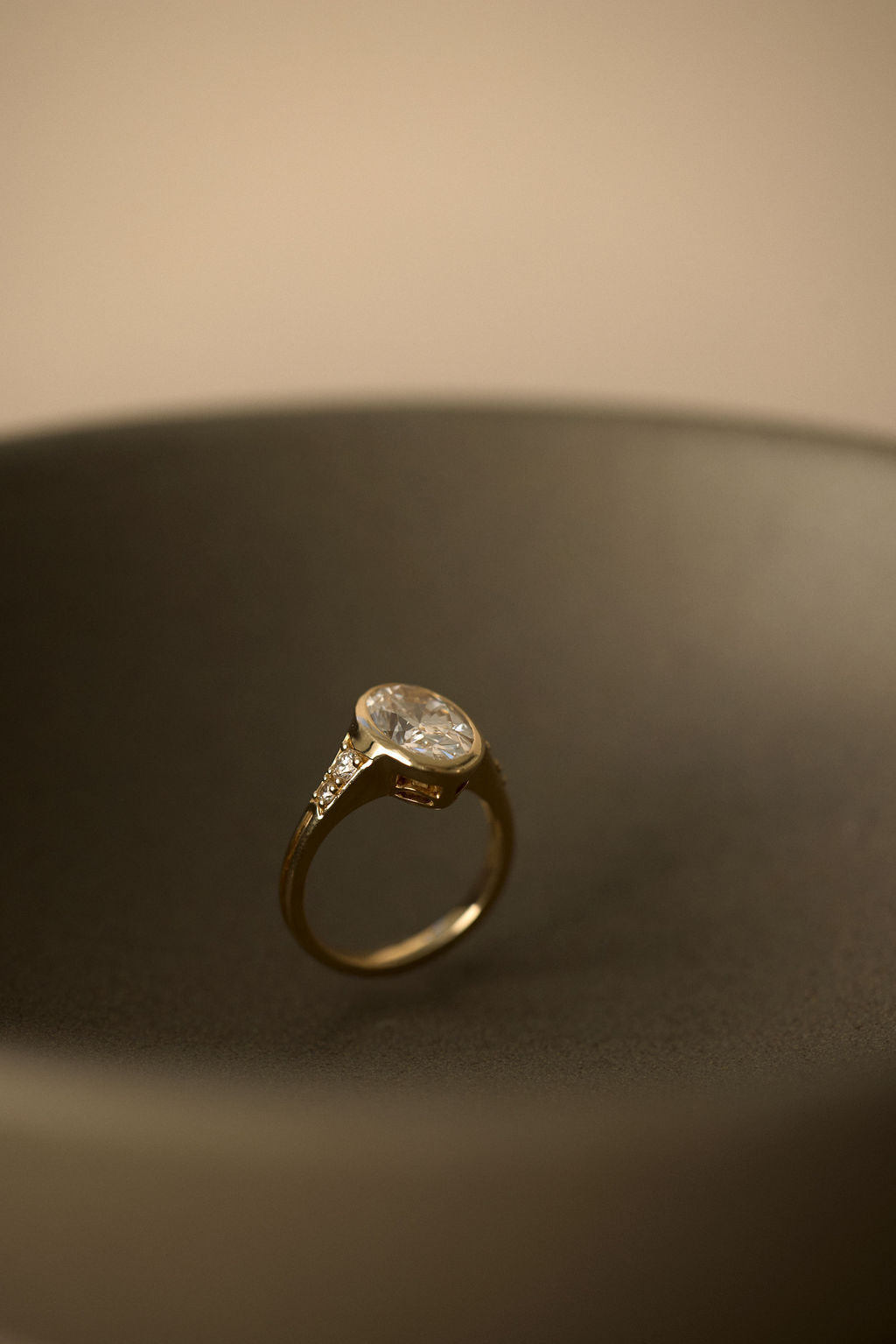 2.00 CT Round Bezel Pavé Lab Grown Diamond Engagement Ring with Oval Diamond Accents