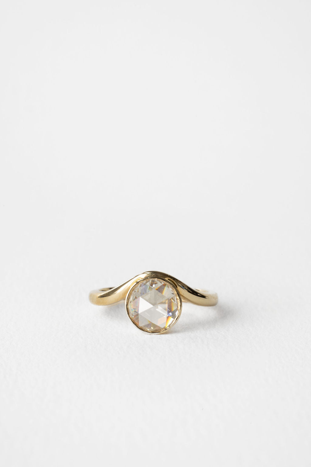 0.94 CT True Antique Round Solitaire Lab Grown Diamond Engagement Ring