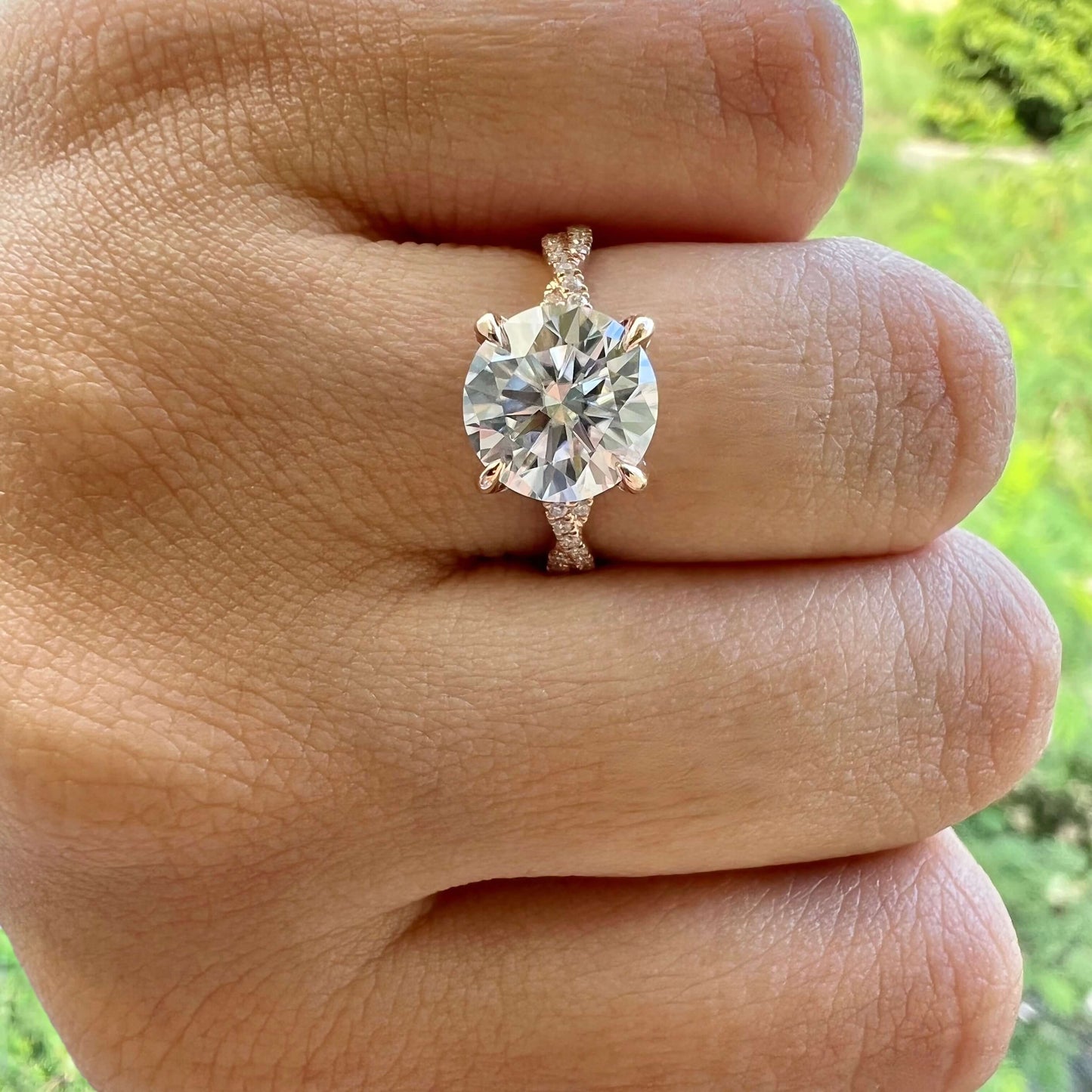 Round Twisted Pave Lab Grown Diamond Engagement Ring