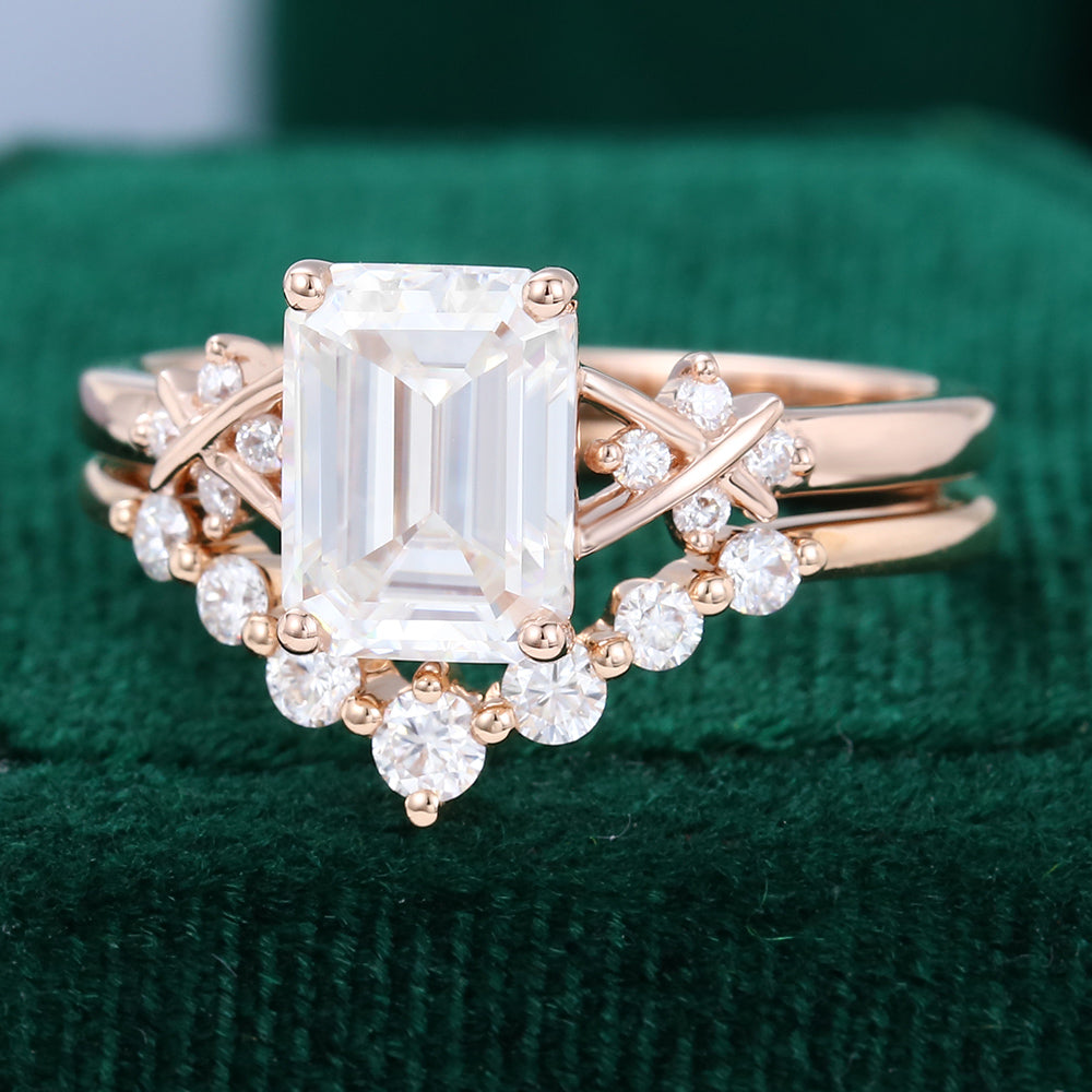 1.60 CT Emerald Moissanite Art Deco Style Bridal Ring Set 3