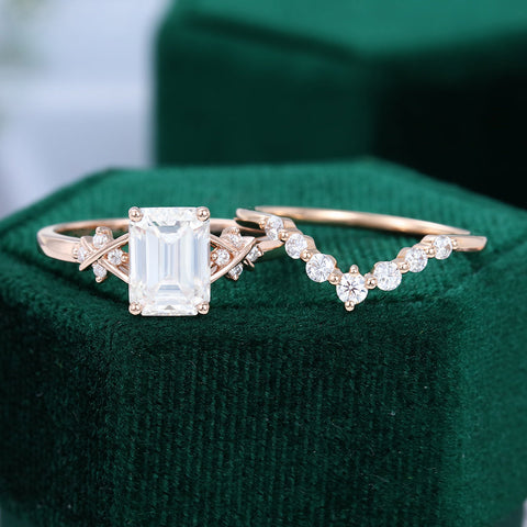 1.60 CT Emerald Moissanite Art Deco Style Bridal Ring Set 5