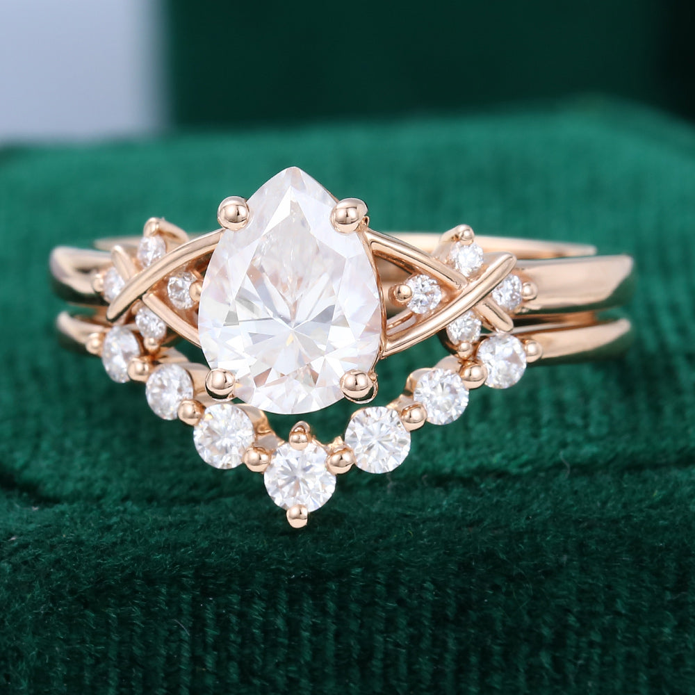 1.50 CT Pear Moissanite Art Deco Style Bridal Ring Set 3