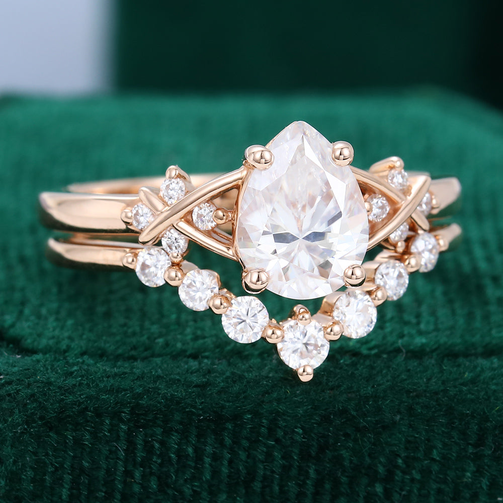 1.50 CT Pear Moissanite Art Deco Style Bridal Ring Set 4
