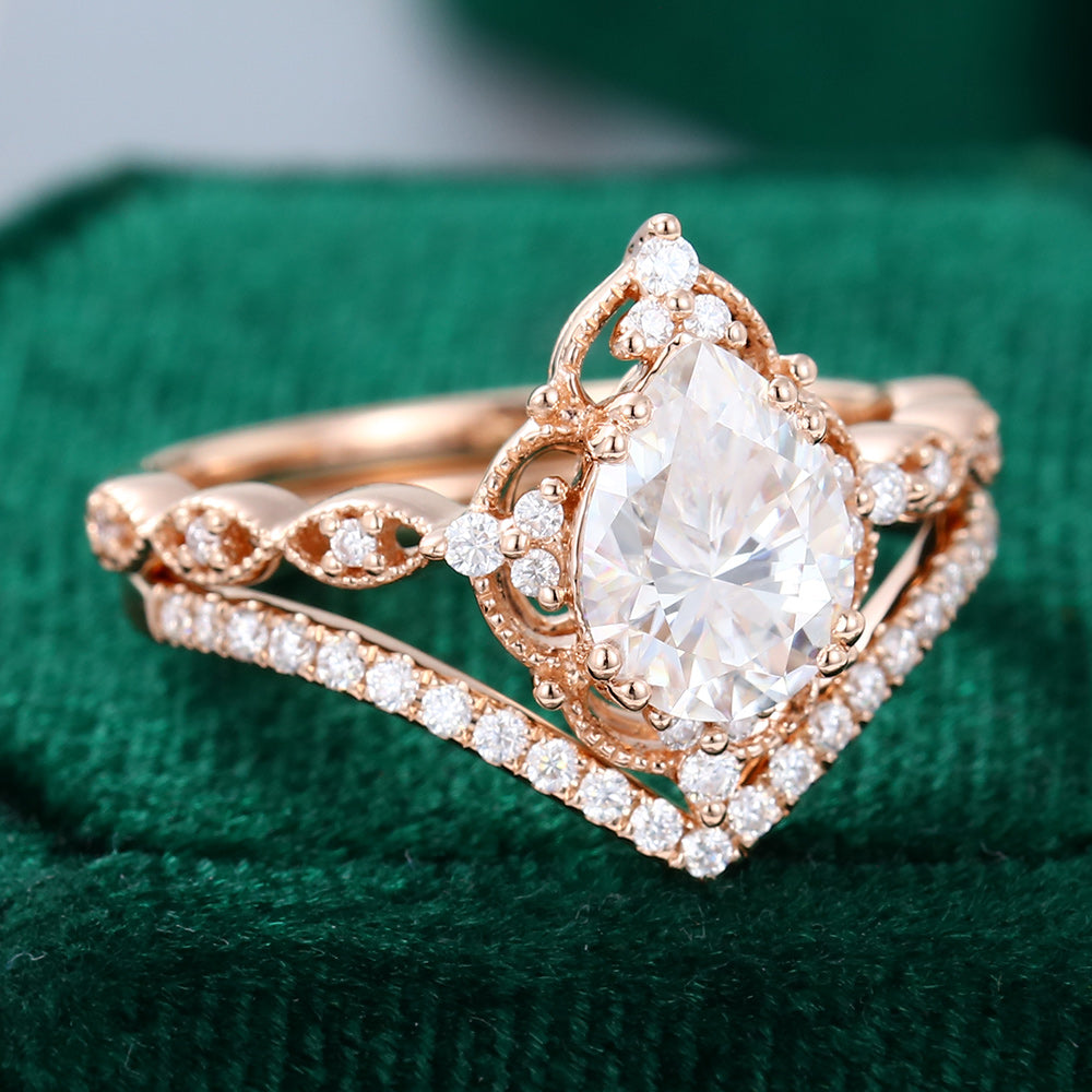1.50 CT Pear Moissanite Vintage Style Bridal Ring Set 4