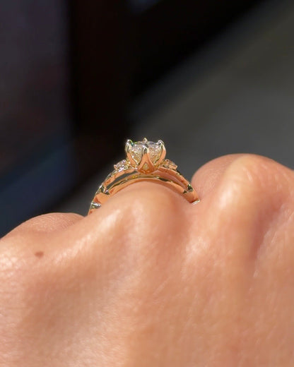 [Style] [Shape] Lab Grown Diamond Engagement Ring