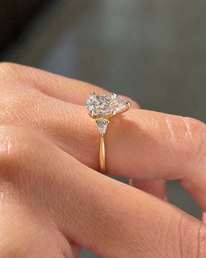 [Style] [Shape] Lab Grown Diamond Engagement Ring